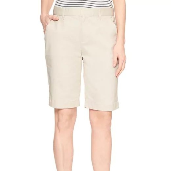 GAP Pants - GAP 10" Bermuda Shorts in Twill